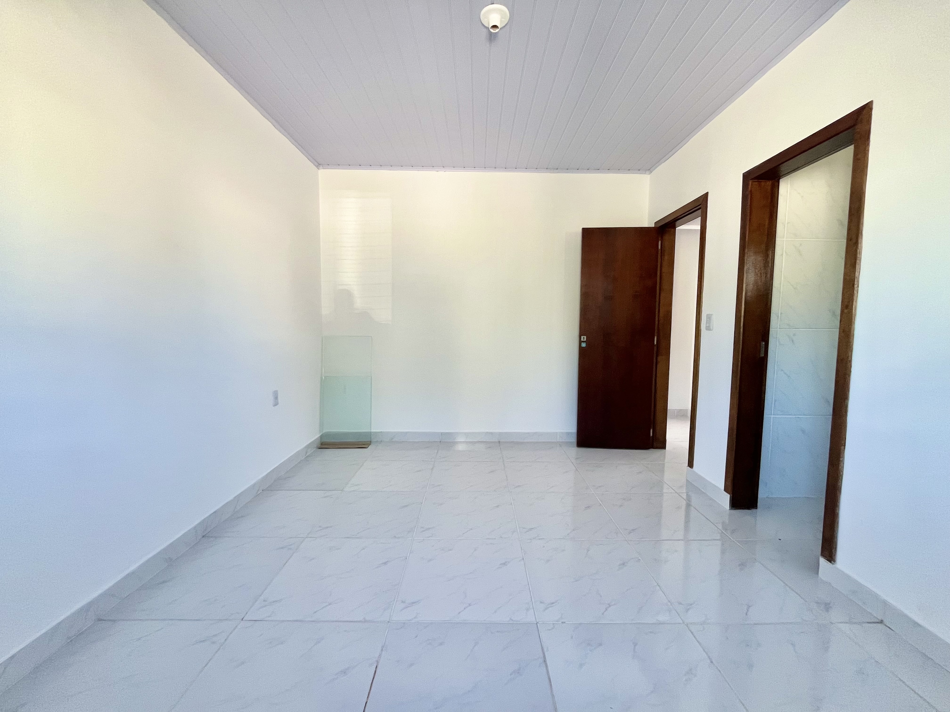 Foto do imóvel Casa 100% Reformada com Amplo Quintal no Monte Castelo