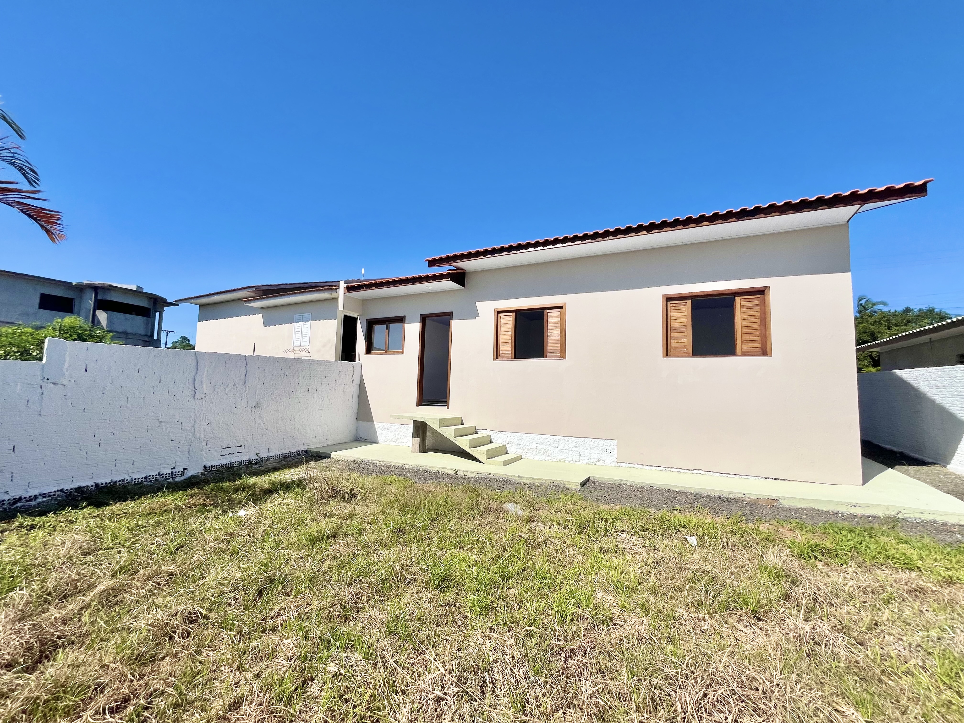 Foto do imóvel Casa 100% Reformada com Amplo Quintal no Monte Castelo