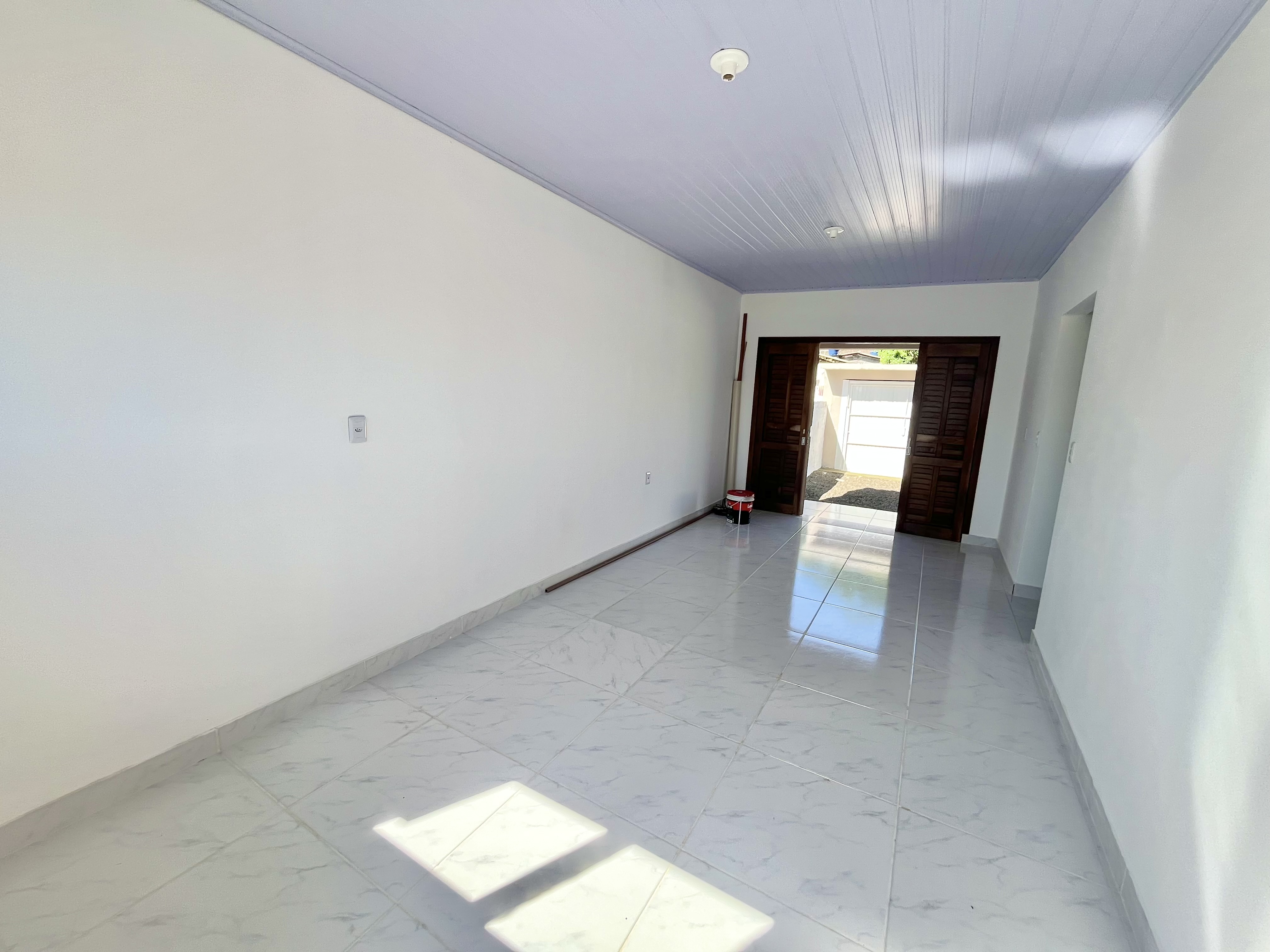 Foto do imóvel Casa 100% Reformada com Amplo Quintal no Monte Castelo