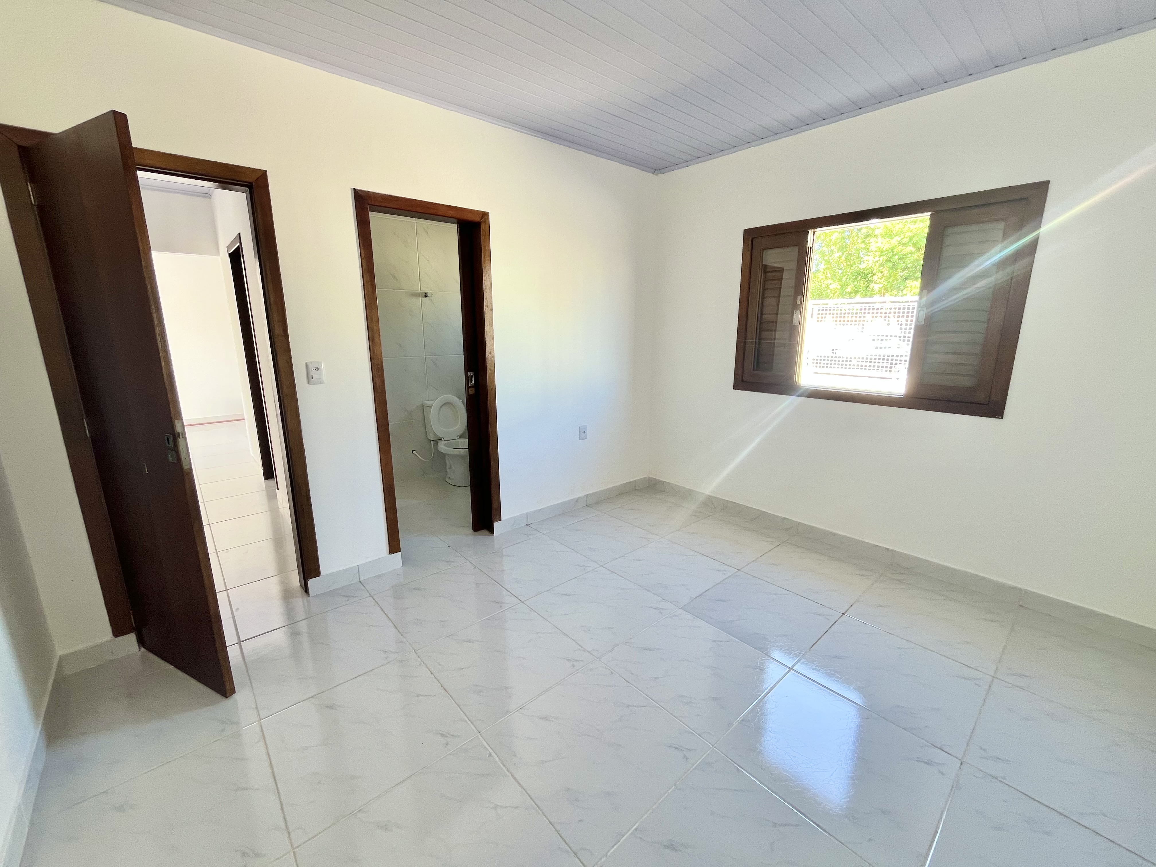 Foto do imóvel Casa 100% Reformada com Amplo Quintal no Monte Castelo