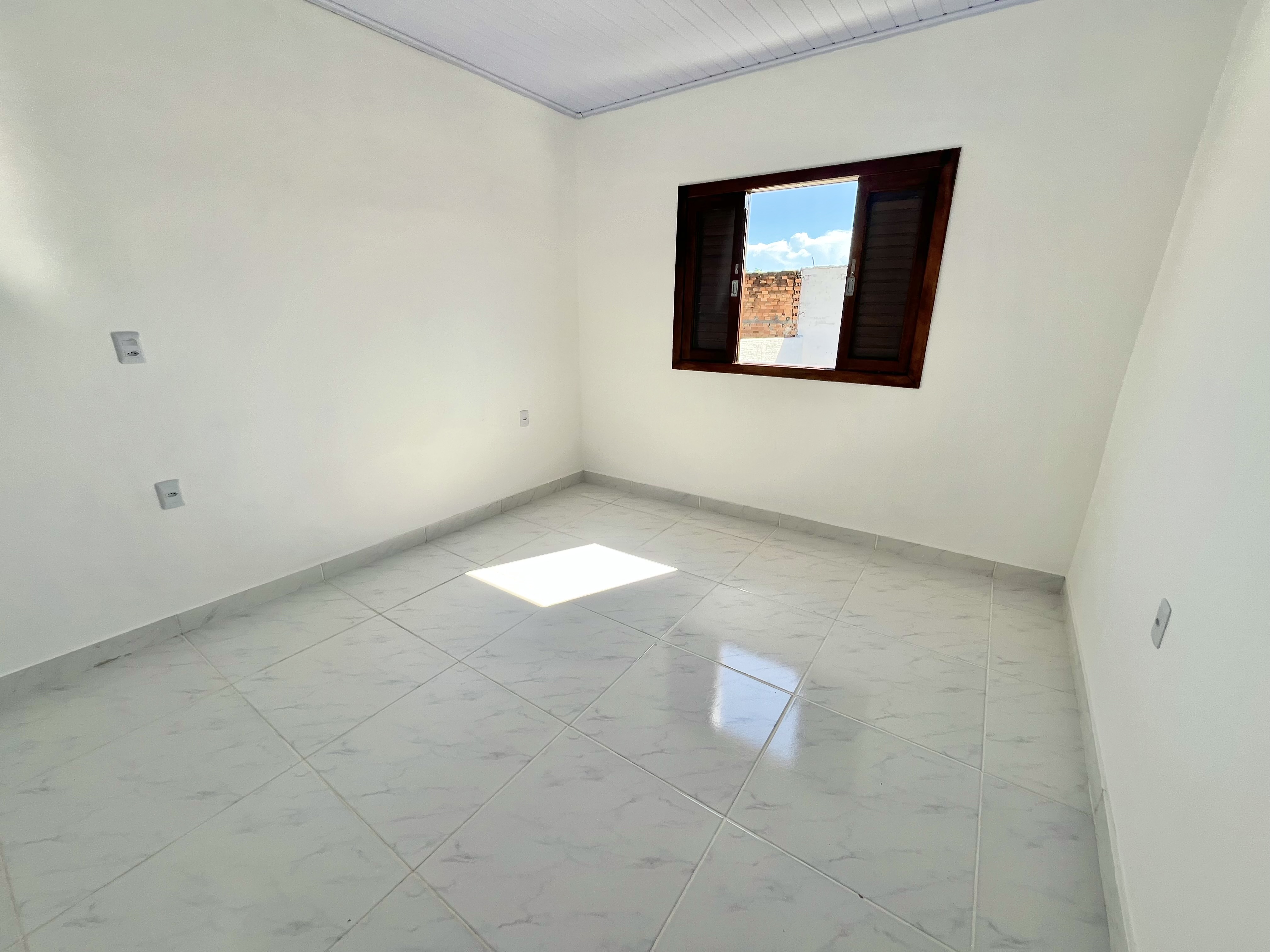 Foto do imóvel Casa 100% Reformada com Amplo Quintal no Monte Castelo