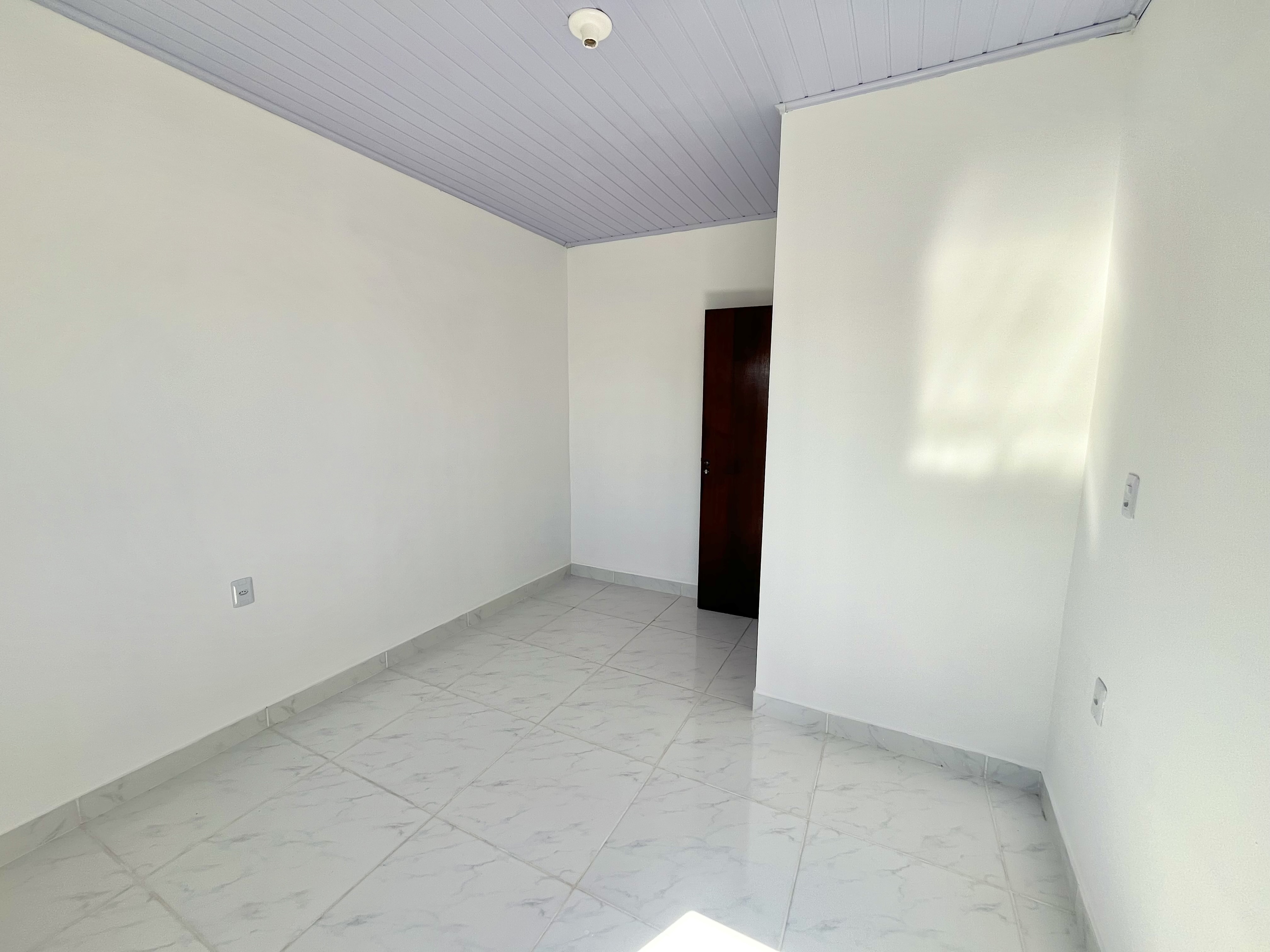 Foto do imóvel Casa 100% Reformada com Amplo Quintal no Monte Castelo