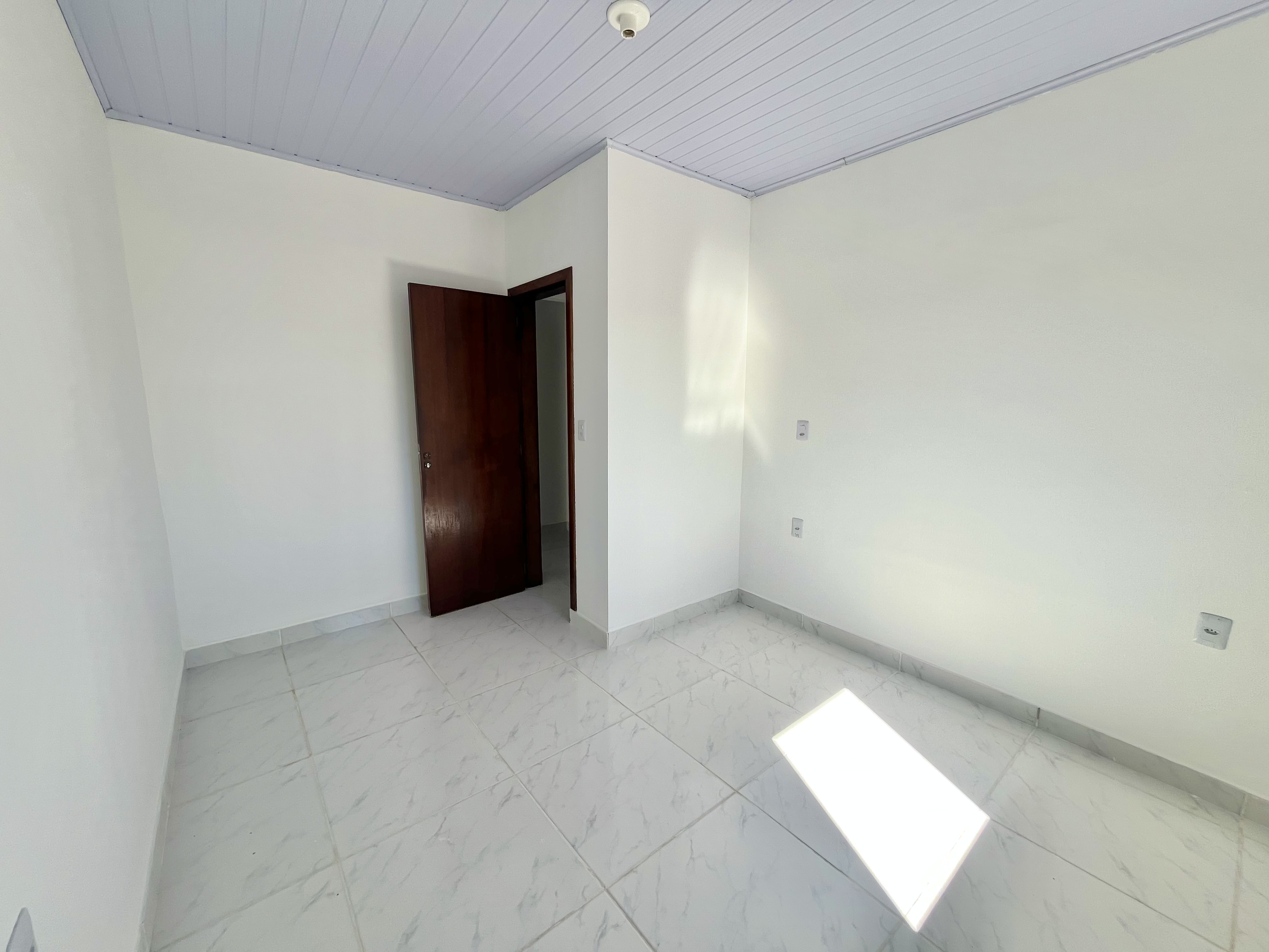 Foto do imóvel Casa 100% Reformada com Amplo Quintal no Monte Castelo