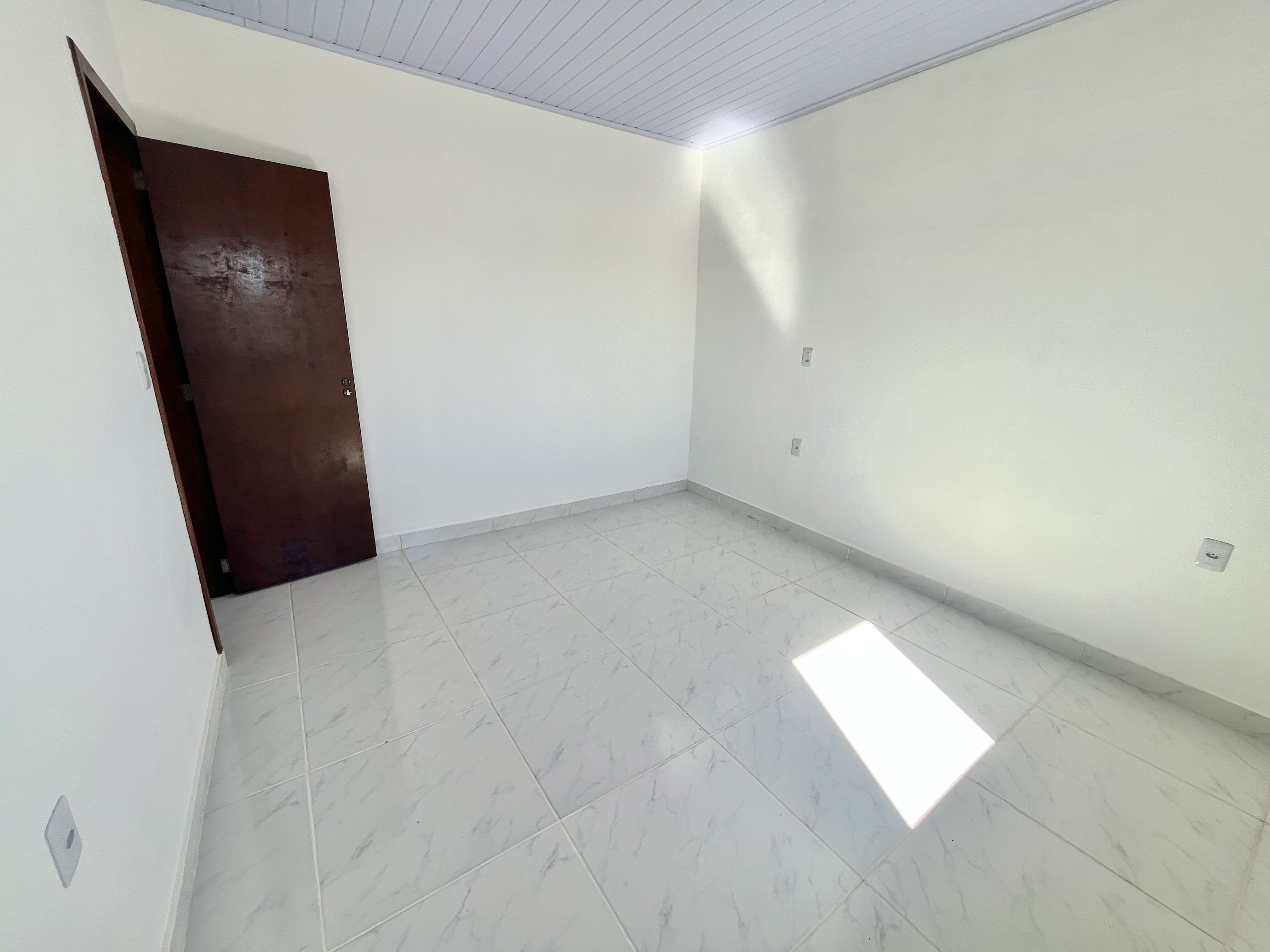 Foto do imóvel Casa 100% Reformada com Amplo Quintal no Monte Castelo