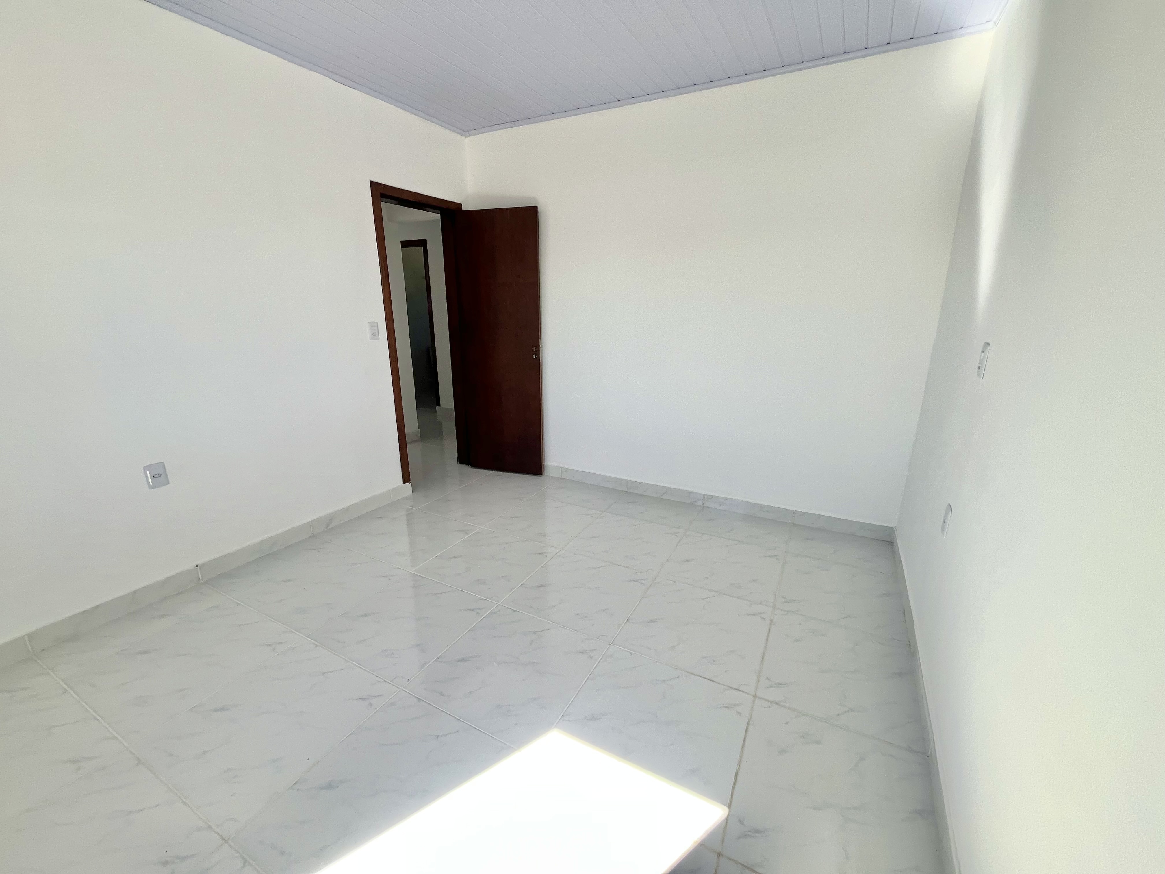 Foto do imóvel Casa 100% Reformada com Amplo Quintal no Monte Castelo